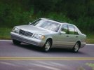 Mercedes_S-Class_Sedan_1993.jpg