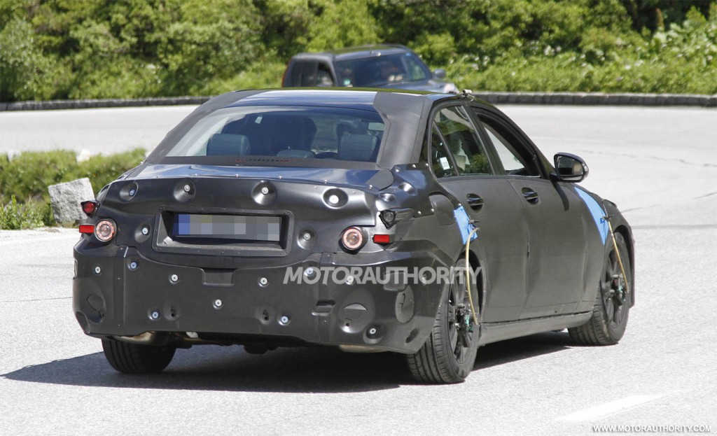 2015-mercedes-benz-c-class-spy-shots_100394615_l.jpg