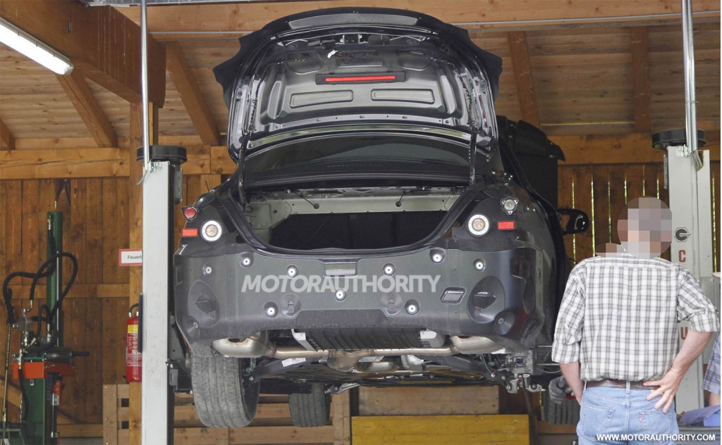 2015-mercedes-benz-c-class-spy-shots_100394608_l.jpg