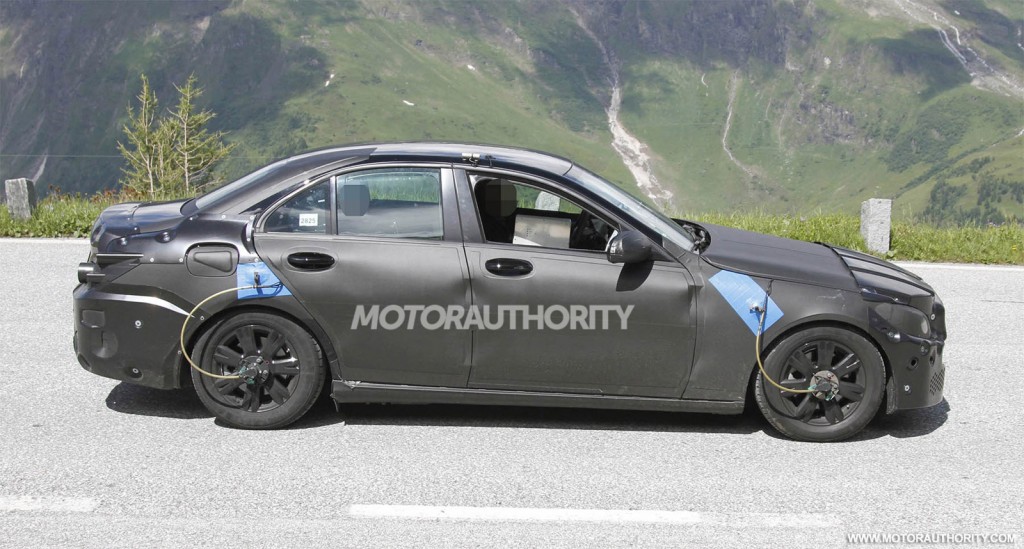 2015-mercedes-benz-c-class-spy-shots_100394612_l.jpg