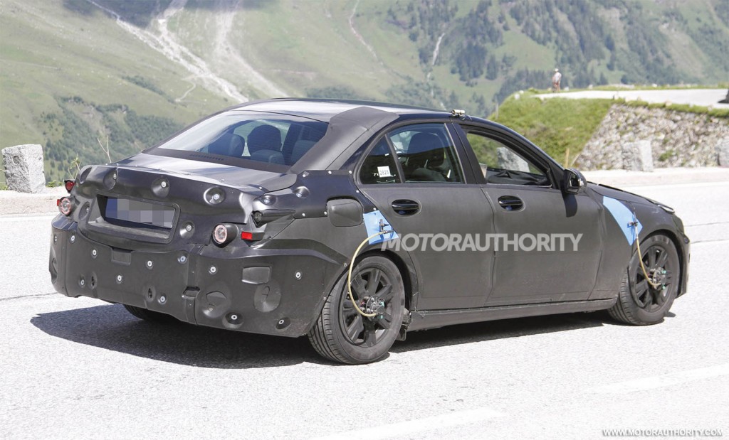 2015-mercedes-benz-c-class-spy-shots_100394613_l.jpg