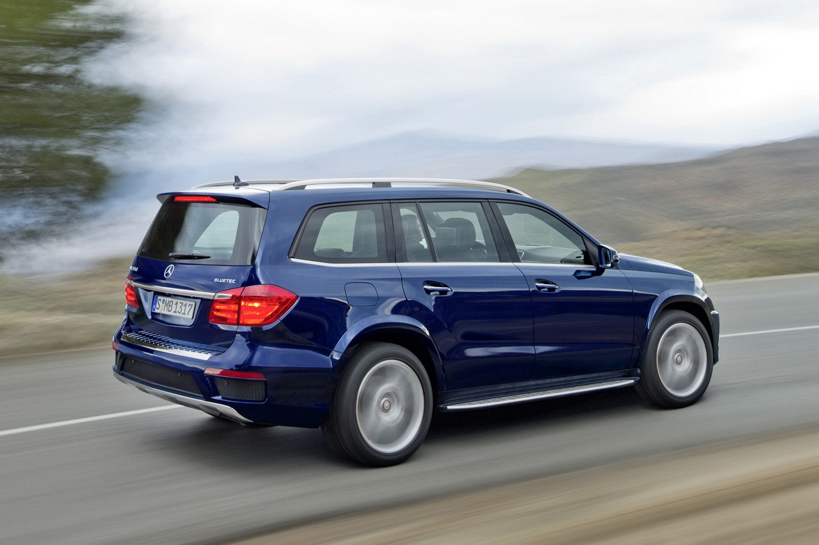 2013-Mercedes-GL-9%25255B2%25255D.jpg